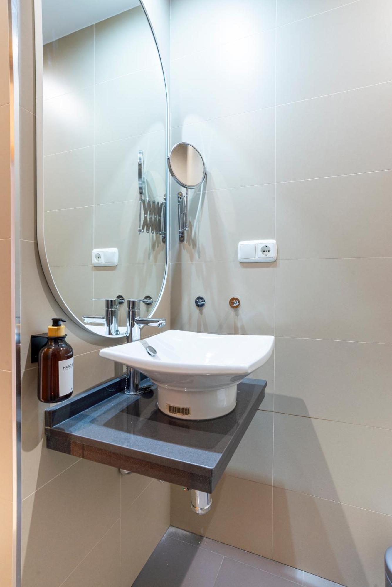 Appartement & Pool In Center